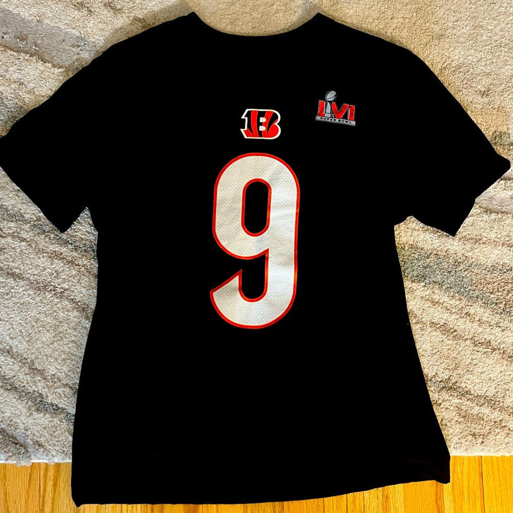 Joe borrow nfl t shirt